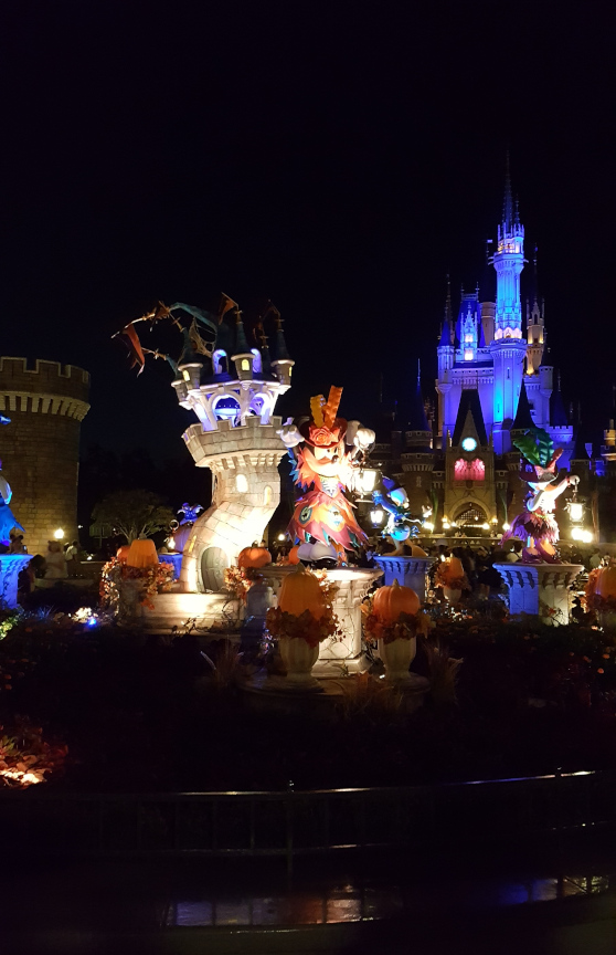 Mickey und Mini im Tokyo Disneyland